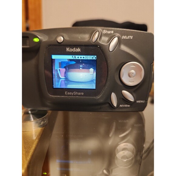 Kodak EASYSHARE CX4200 2.0 MP Digital Camera - Picture 4 of 7